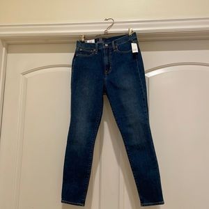 NWT GAP - True Skinny Sky High Stretch
